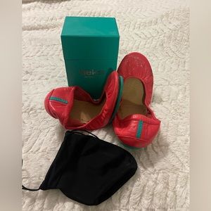 Tieks by Gavrielli size 6 Razleberry